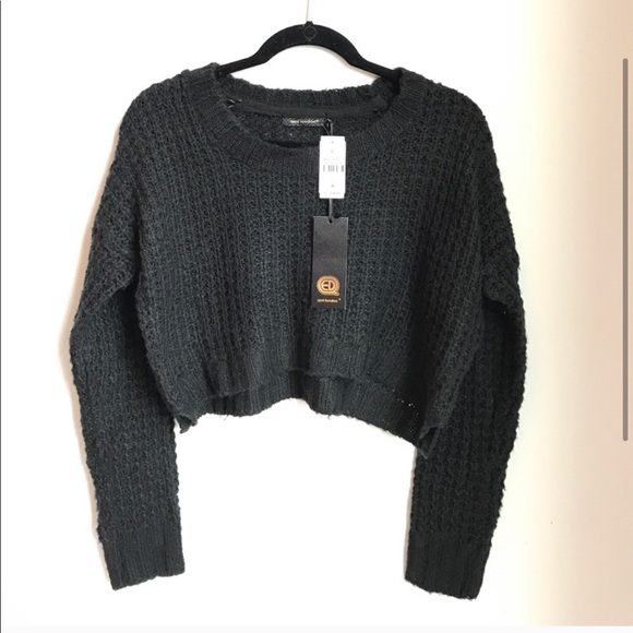 LF Black Crop Sweater - Picture 2 of 4